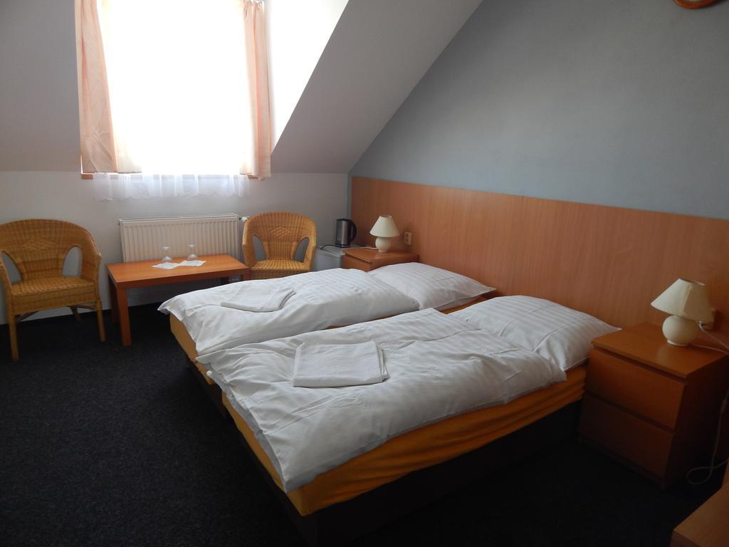 Penzion U Kasnych Mnisek pod Brdy Exterior photo